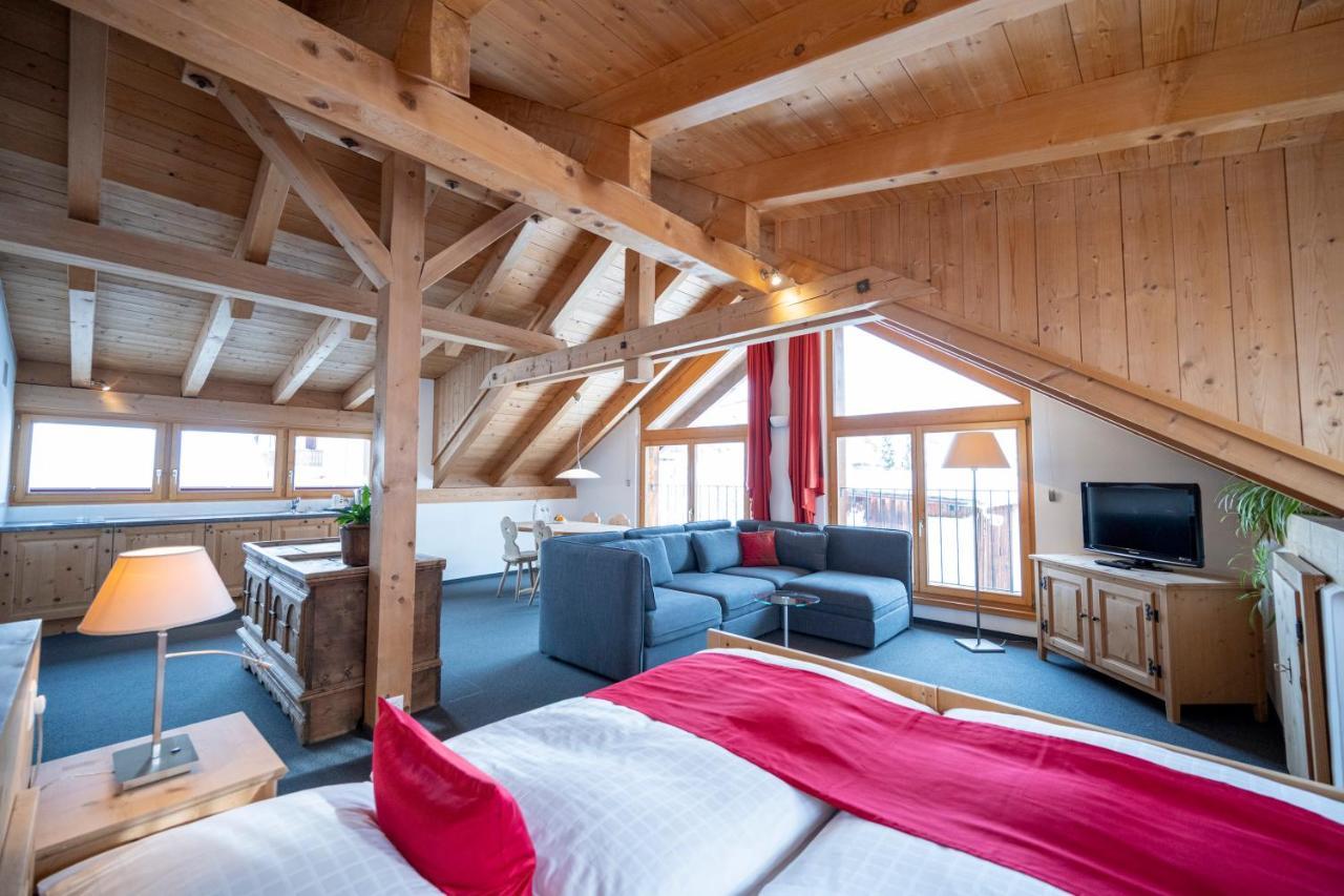 Hotel Engiadina Scuol Bagian luar foto